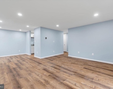 4520 King Street - Photo Thumbnail 20