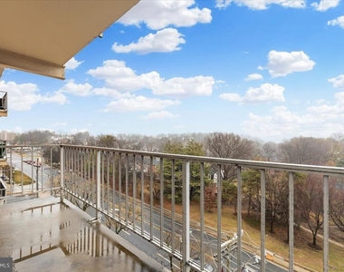 4520 King Street - Photo Thumbnail 1