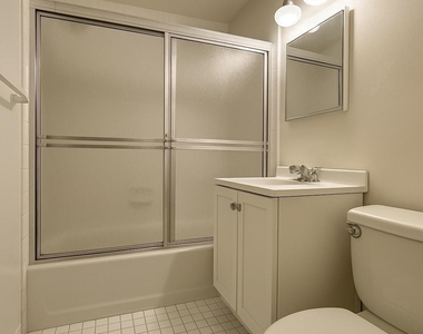 1121 Arlington Boulevard - Photo Thumbnail 10