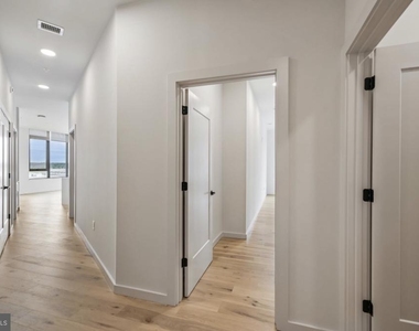 3130 Potomac Avenue - Photo Thumbnail 6