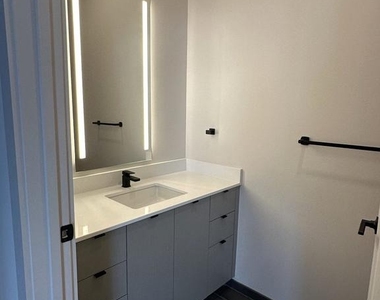 3130 Potomac Avenue - Photo Thumbnail 7