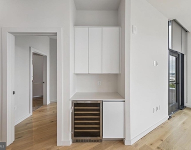 3130 Potomac Avenue - Photo Thumbnail 4