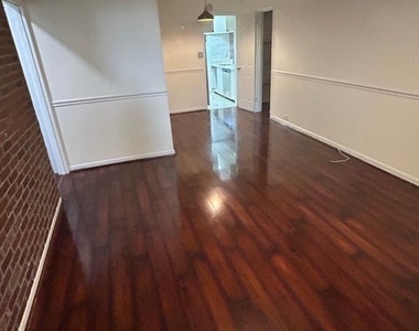 230 N Thomas Street N - Photo Thumbnail 3