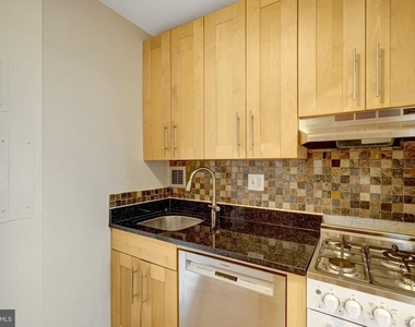 1021 Arlington Boulevard - Photo Thumbnail 11