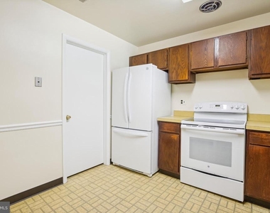 650 15th Street S - Photo Thumbnail 8