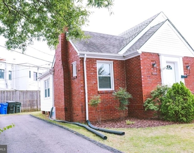 2600 Franklin Road - Photo Thumbnail 1