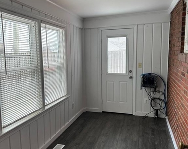 2600 Franklin Road - Photo Thumbnail 7