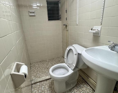1313 S 9th Street - Photo Thumbnail 2