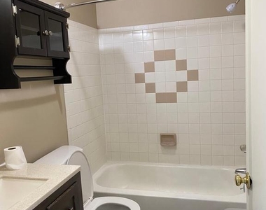 4517 N 20th Street - Photo Thumbnail 6
