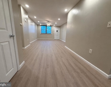 1322 S Newkirk Street - Photo Thumbnail 3