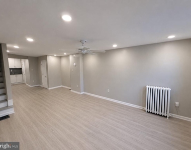1322 S Newkirk Street - Photo Thumbnail 4
