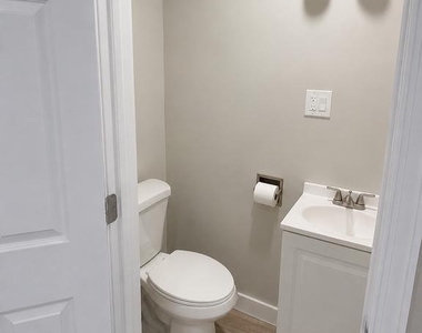 1322 S Newkirk Street - Photo Thumbnail 8