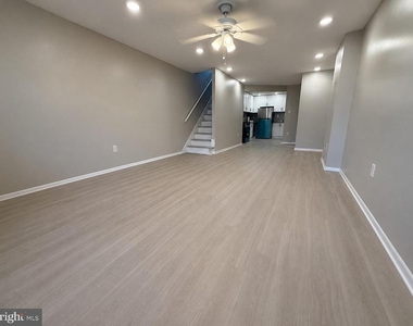 1322 S Newkirk Street - Photo Thumbnail 5