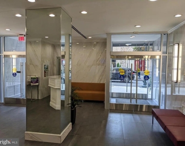 2101 Chestnut Street - Photo Thumbnail 4
