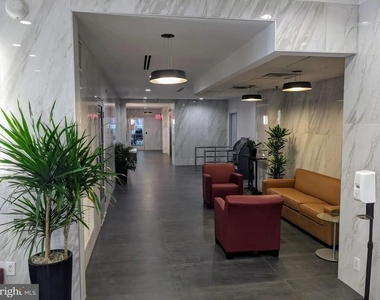 2101 Chestnut Street - Photo Thumbnail 5