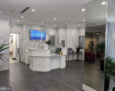 2101 Chestnut Street - Photo Thumbnail 1