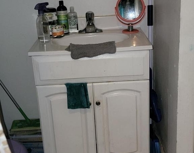6035 Vine Street - Photo Thumbnail 2