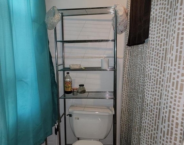 6035 Vine Street - Photo Thumbnail 7