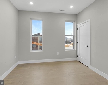 1343 Fitzwater Street - Photo Thumbnail 7