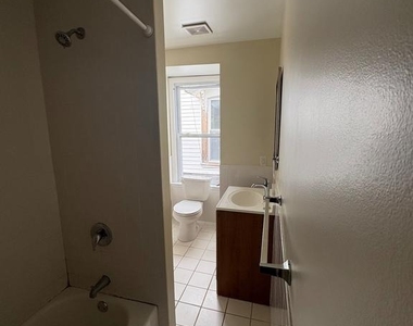 413 N Preston Street - Photo Thumbnail 6