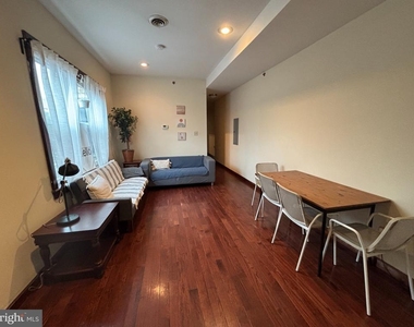 1824 W Diamond Street - Photo Thumbnail 2