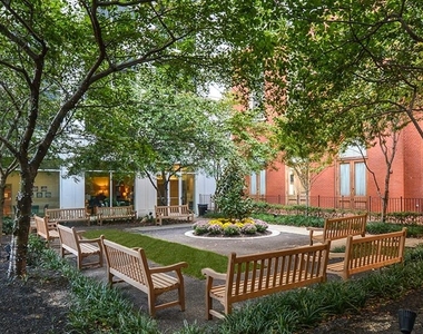 206 W Washington Square - Photo Thumbnail 27