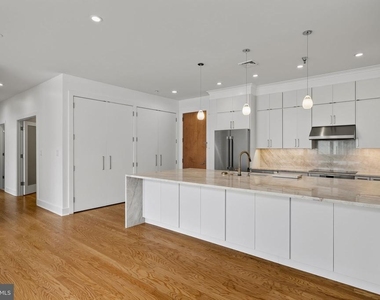 23 S 23rd Street - Photo Thumbnail 10