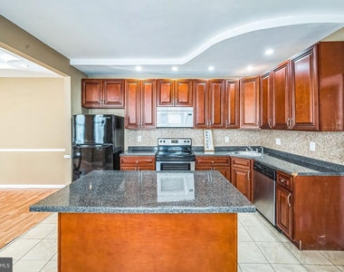3817 Haverford Avenue - Photo Thumbnail 7