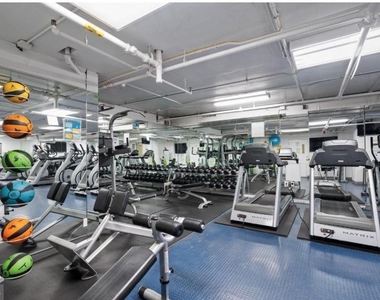 2101 Chestnut Street - Photo Thumbnail 12