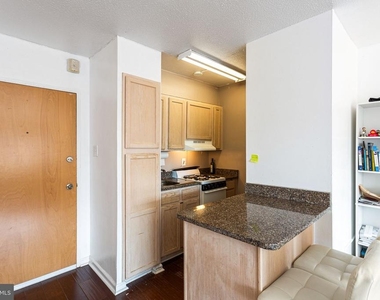 2101 Chestnut Street - Photo Thumbnail 1