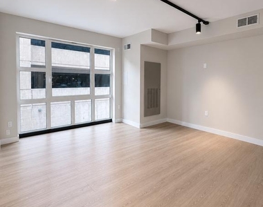 1813 Ranstead Street - Photo Thumbnail 3