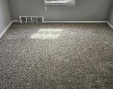3337 S Bassett - Photo Thumbnail 3