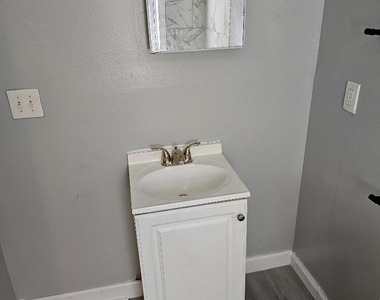 5056 Bewick Street - Photo Thumbnail 4