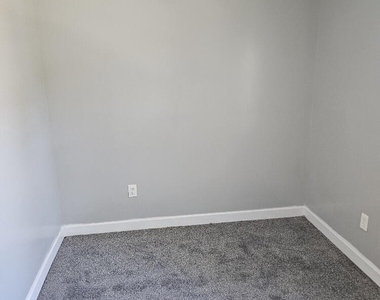 5056 Bewick Street - Photo Thumbnail 3