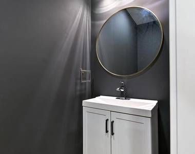 151 N York Street - Photo Thumbnail 5