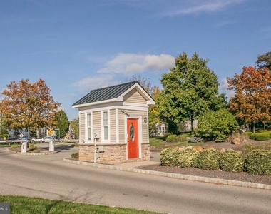 244 Macdonald Avenue - Photo Thumbnail 4