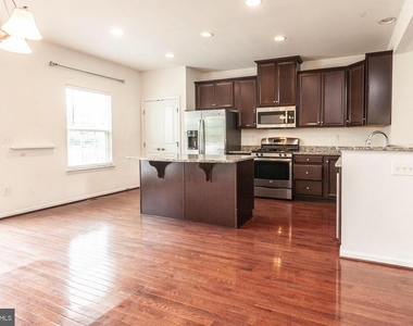 244 Macdonald Avenue - Photo Thumbnail 12