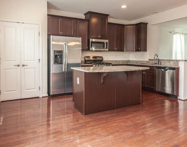 244 Macdonald Avenue - Photo Thumbnail 11