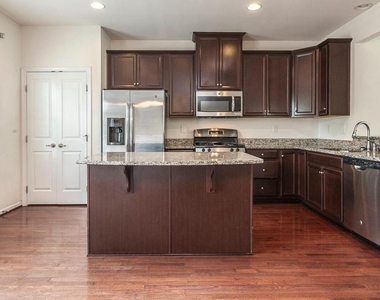 244 Macdonald Avenue - Photo Thumbnail 10