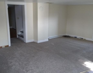 442 Green Lane - Photo Thumbnail 8