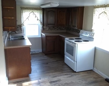 442 Green Lane - Photo Thumbnail 6