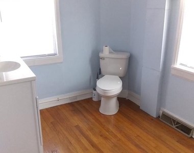 442 Green Lane - Photo Thumbnail 11