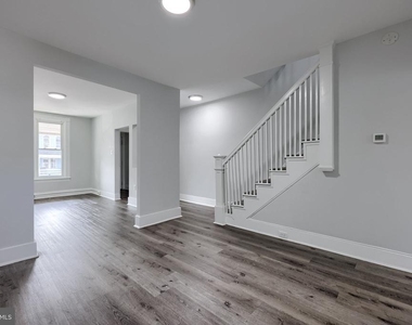 611 S Prince Street - Photo Thumbnail 2