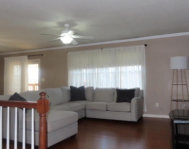 2325 Majestic Court - Photo Thumbnail 4