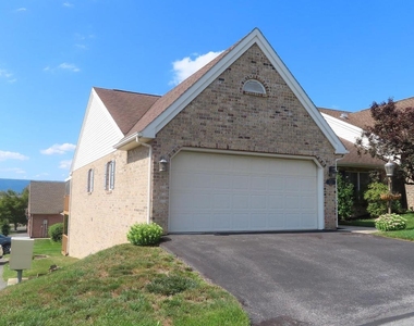 2325 Majestic Court - Photo Thumbnail 2