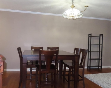 2325 Majestic Court - Photo Thumbnail 7