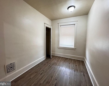 930 Mcdowell Avenue - Photo Thumbnail 4