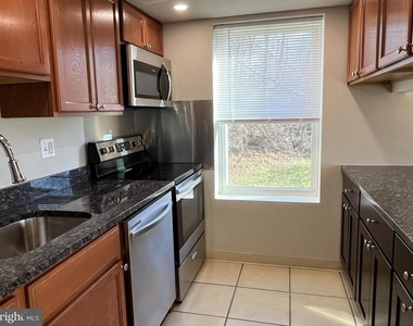1316 West Chester Pike - Photo Thumbnail 4