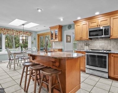 20 Barclay Street - Photo Thumbnail 3