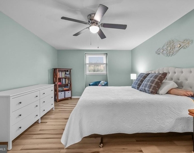 20 Barclay Street - Photo Thumbnail 13